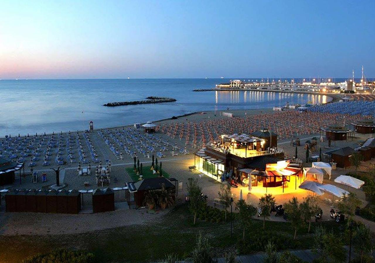 Hotel Savini ريميني المظهر الخارجي الصورة